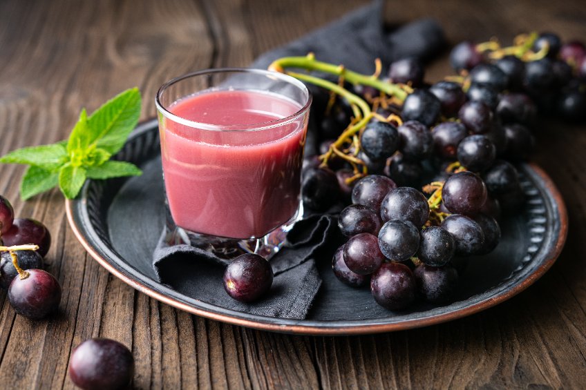 resveratrol obsažený v hroznovém vínu